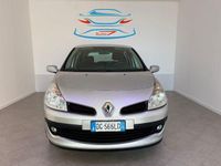 Usata Renault Clio II Luxe 75 CV (55 kW) 2007 Argento Berlina