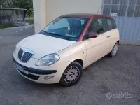 Usata Lancia Ypsilon 60 CV (44 kW) 2005 Beige Utilitaria