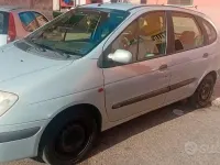 Usata Renault Scénic 102 CV (75 kW) 2003 Monovolume