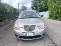 Usata Lancia Ypsilon 69 CV (50 kW) 2011 Beige Utilitaria