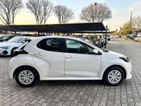 Nuova Toyota Yaris Hybrid Business Edition 116 CV (85 kW) 2026 Bianco Utilitaria