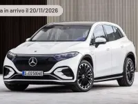 Usata Mercedes EQS450+ Electric Art 135 kW (184 CV) 2024 Argento SUV