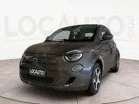 Usado Fiat 500e Passion 86 kW (118 CV) 2021 Gris Berlina