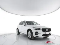 Usado Volvo XC60 Momentum 197 HP (144 kW) 2022 Branco SUV