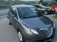 Usata Lancia Ypsilon 95 CV (69 kW) 2015 Grigio Utilitaria