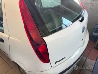 Usata Fiat Punto Classica 60 CV (44 kW) 2007 Bianco Utilitaria