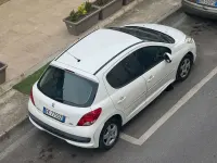 Usata Peugeot 207 Allure 68 CV (50 kW) 2011 Bianco Berlina