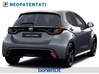 Nuova Toyota Yaris Hybrid Premium 131 CV (96 kW) 2026 Storm grey Berlina