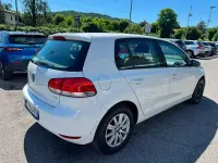 Usata VW Golf VI Comfortline 105 CV (77 kW) 2011 Bianco Utilitaria