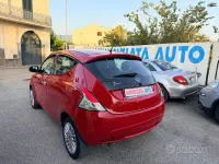 Usata Lancia Ypsilon 69 CV (50 kW) 2018 Rosso Utilitaria
