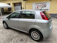 Usata Fiat Grande Punto 65 CV (47 kW) 2009 Argento Utilitaria