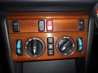 Usata Mercedes E260 120 CV (88 kW) 1985 Bronzo Berlina