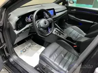 Usata VW Golf VIII R 333 CV (244 kW) 2022 Nero Berlina