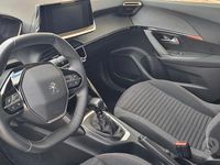 Usata Peugeot 2008 Allure 110 CV (80 kW) 2021 Bianco SUV