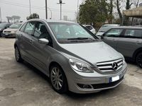 Usata Mercedes B200 140 CV (102 kW) 2008 Argento Monovolume