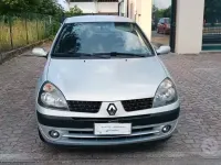 Usata Renault Clio II 75 CV (55 kW) 2004 Grigio Berlina