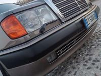 Begagnad Mercedes E500 326 HK (239 kW) 1992 Sedan