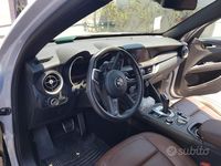 Usata Alfa Romeo Stelvio 210 CV (154 kW) 2023 Grigio SUV