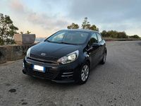 Usata Kia Rio Active 75 CV (55 kW) 2017 Nero Berlina