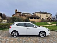 Usata Alfa Romeo Giulietta Super 120 CV (88 kW) 2016 Bianco Utilitaria