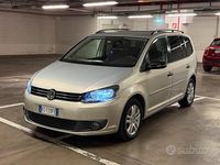 Usata VW Touran Comfortline 104 CV (76 kW) 2011 Grigio Monovolume