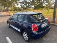 Begagnad Mini One D 95 HK (69 kW) 2017 Blå Halvkombi