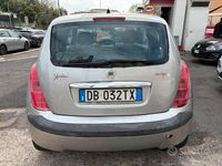 Usata Lancia Ypsilon 70 CV (51 kW) 2006 Grigio Utilitaria