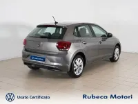 Usata VW Polo Highline 90 CV (66 kW) 2021 Limestone grey Utilitaria