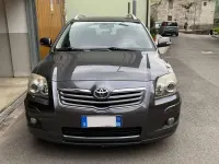 Usata Toyota Avensis 126 CV (92 kW) 2007 Grigio Station wagon