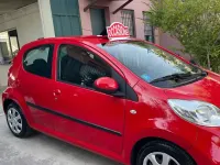 Usata Peugeot 107 68 CV (50 kW) 2009 Rosso Utilitaria