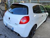 Usata Renault Clio R.S. R.S. 203 CV (149 kW) 2009 Bianco Utilitaria