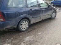 Begagnad Ford Focus Trend 90 HK (66 kW) 2000 Blå Kombi