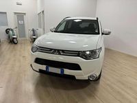 Usata Mitsubishi Outlander Intense 150 CV (110 kW) 2013 Bianco SUV