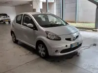 Usata Toyota Aygo 68 CV (50 kW) 2007 Grigio Utilitaria