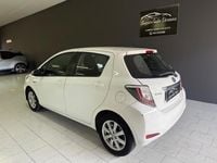 Usata Toyota Yaris Hybrid Style 74 CV (54 kW) 2014 Bianco Berlina