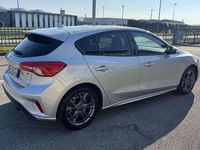 Usata Ford Focus ST-Line 125 CV (91 kW) 2021 Moondust silver Berlina