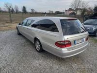 Usata Mercedes E270 177 CV (130 kW) 2005 Grigio