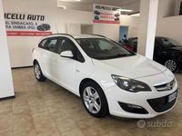 Usata Opel Astra 110 CV (80 kW) 2014 Bianco Berlina