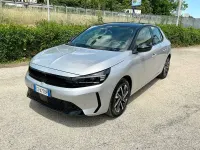 Usata Opel Corsa 101 CV (74 kW) 2025 Argento/tetto nero Utilitaria