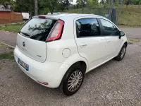 Usata Fiat Punto Lounge 69 CV (50 kW) 2013 Bianco Utilitaria