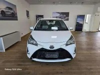 Usata Toyota Yaris Active 111 CV (81 kW) 2018 Bianco Utilitaria