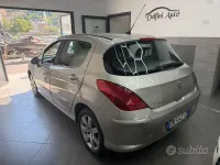 Usata Peugeot 308 109 CV (80 kW) 2008 Grigio Berlina