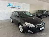 Usata Opel Astra Cosmo 125 CV (91 kW) 2011 Nero Berlina