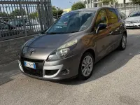Usata Renault Scénic III Luxe 131 CV (96 kW) 2011 Grigio Monovolume