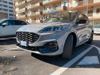 Usata Ford Kuga ST-Line 190 CV (139 kW) 2023 Grigio SUV