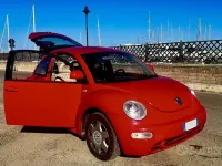 Usata VW New Beetle 90 CV (66 kW) 2000 Rosso Utilitaria