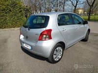 usata Toyota Yaris 1.0 vvt-i SOL 5 PORTE NEOPATENTI OK