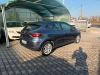 Usata Renault Clio V Business 91 CV (66 kW) 2022 Grigio Berlina