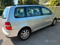 Usata VW Touran 105 CV (77 kW) 2005 Grigio Monovolume
