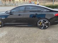 Usata Jaguar XF 200 CV (147 kW) 2015 Nero Berlina